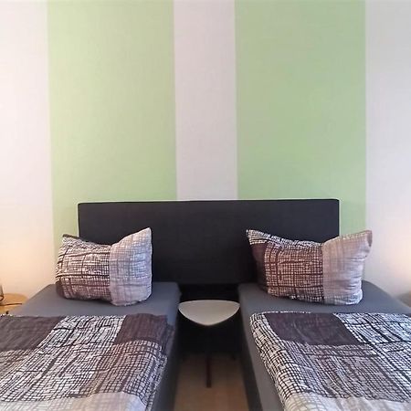 Apartment Fuer Bis Zu 7 Personen Mit Balkon ハルバーシュタット エクステリア 写真