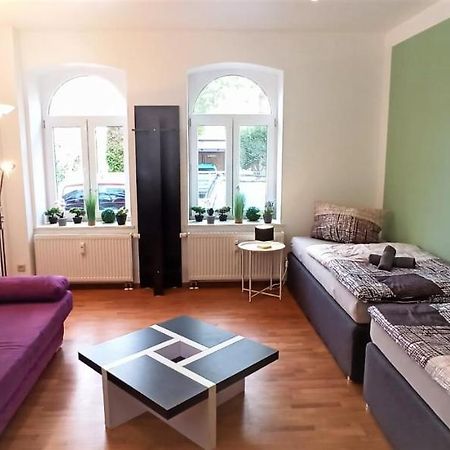 Apartment Fuer Bis Zu 7 Personen Mit Balkon ハルバーシュタット エクステリア 写真