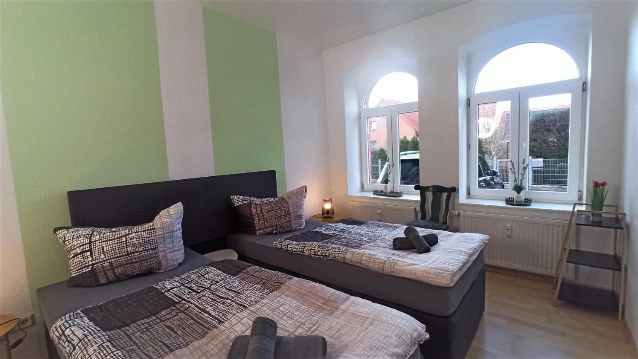 Apartment Fuer Bis Zu 7 Personen Mit Balkon ハルバーシュタット エクステリア 写真