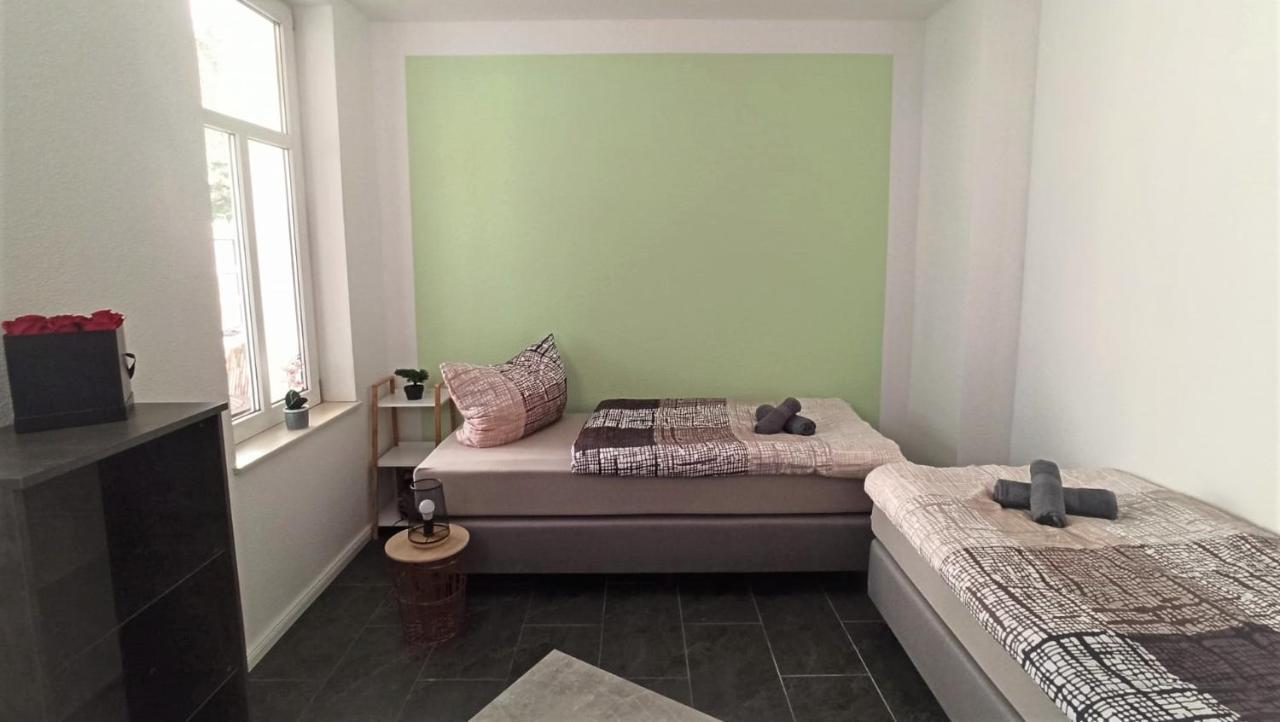 Apartment Fuer Bis Zu 7 Personen Mit Balkon ハルバーシュタット エクステリア 写真