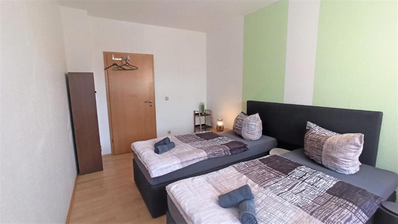 Apartment Fuer Bis Zu 7 Personen Mit Balkon ハルバーシュタット エクステリア 写真