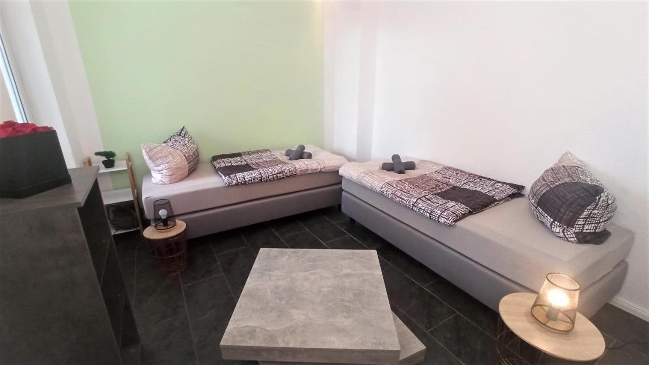 Apartment Fuer Bis Zu 7 Personen Mit Balkon ハルバーシュタット エクステリア 写真