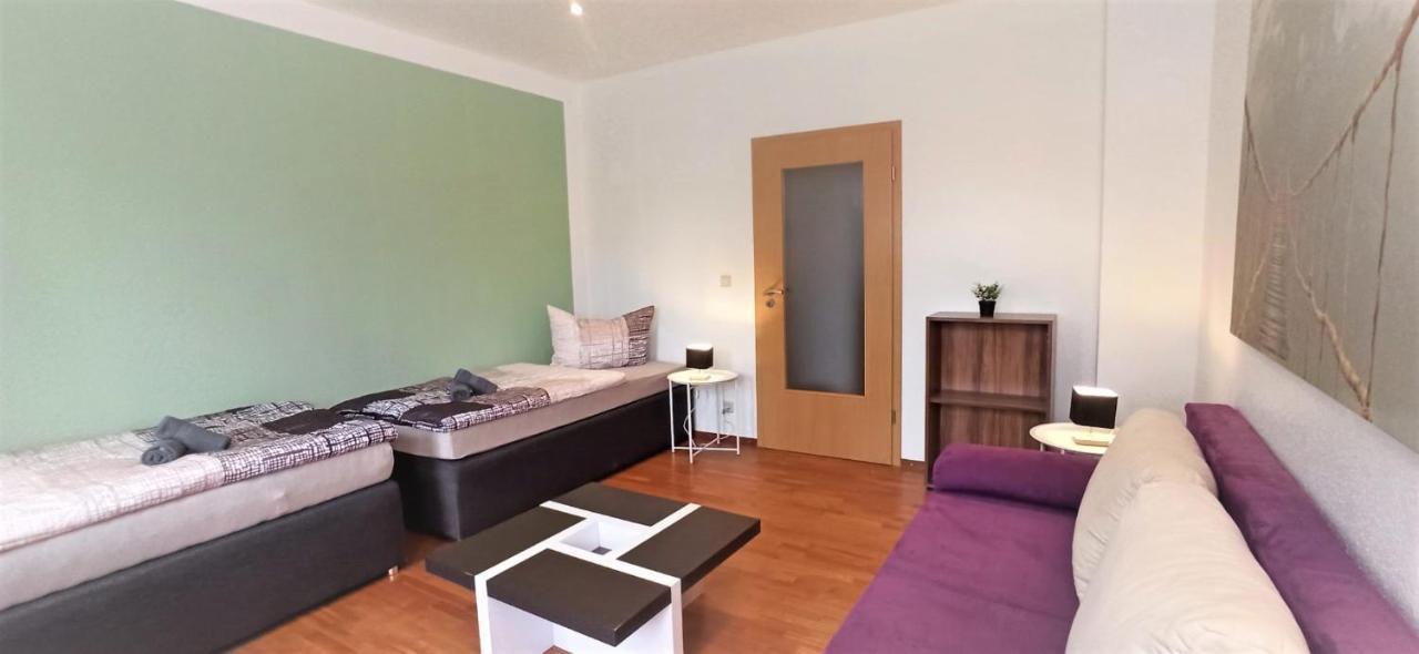Apartment Fuer Bis Zu 7 Personen Mit Balkon ハルバーシュタット エクステリア 写真